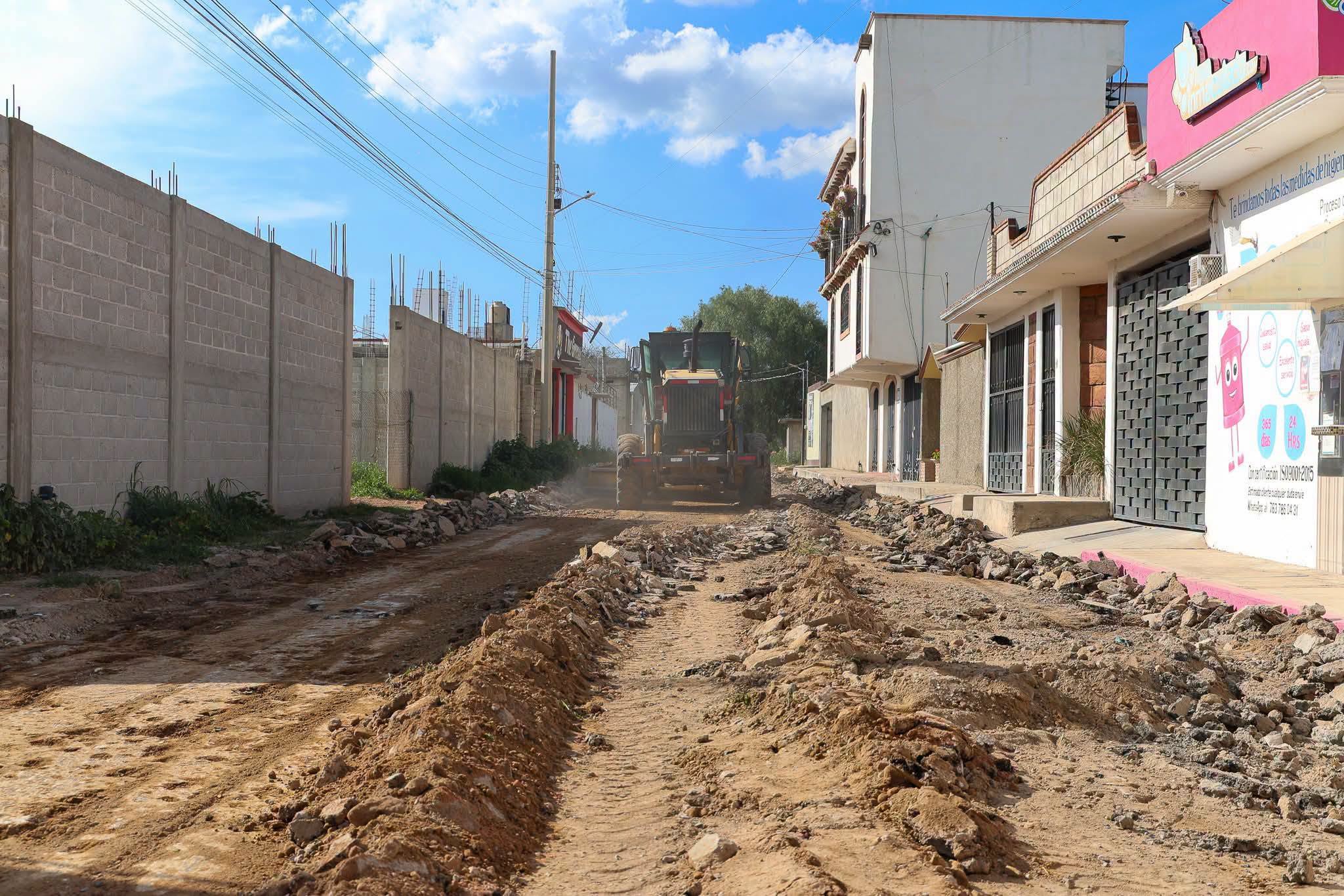 INICIO DE TRABAJOS CALLE FERROCARRIL TLAHUELILPAN